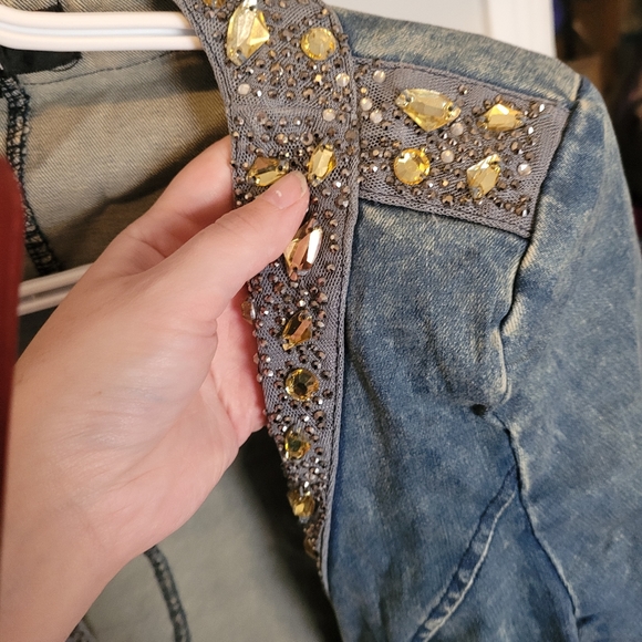 Jeweled Jean jacket - Picture 2 of 6